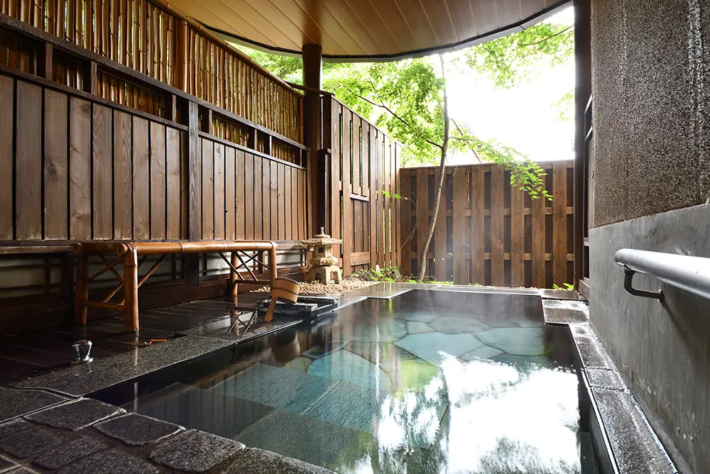 Open-air bath in guest room "Mori"