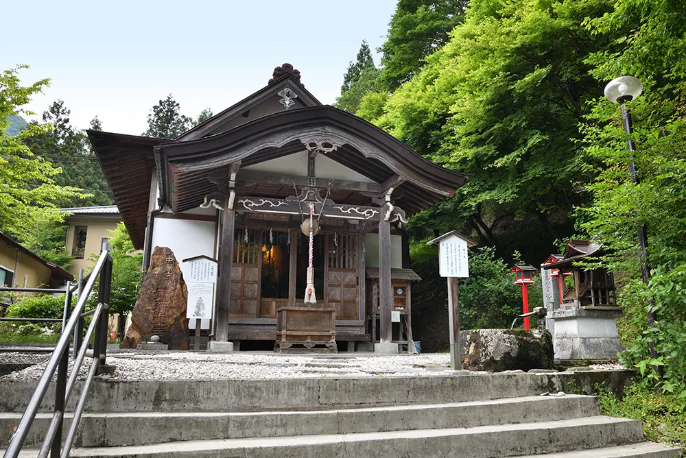 「薬王寺」心を癒す特別な時間