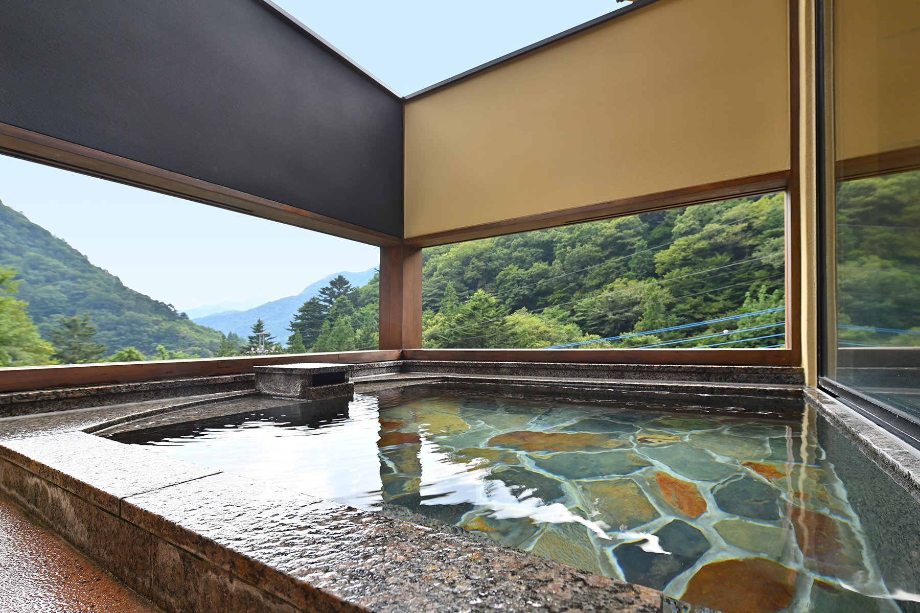 鶴の露天